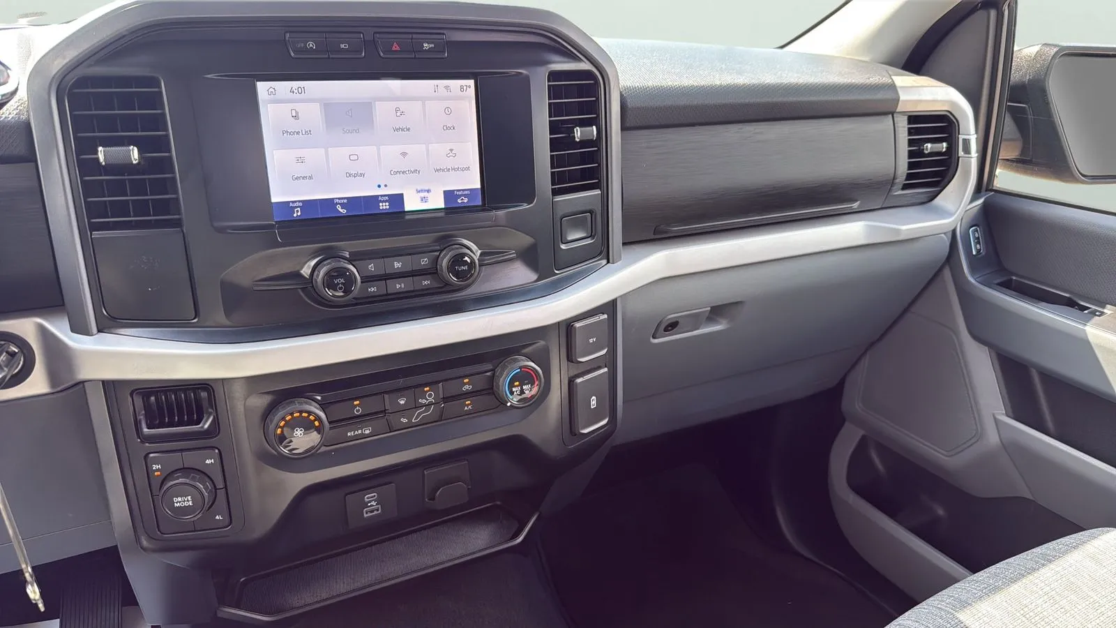 Ford F-150 photo 19