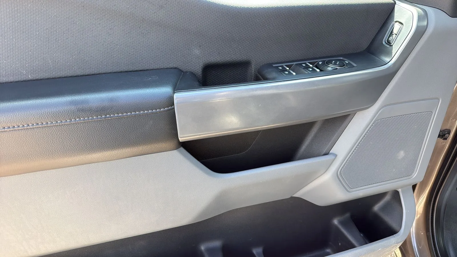 Ford F-150 photo 11