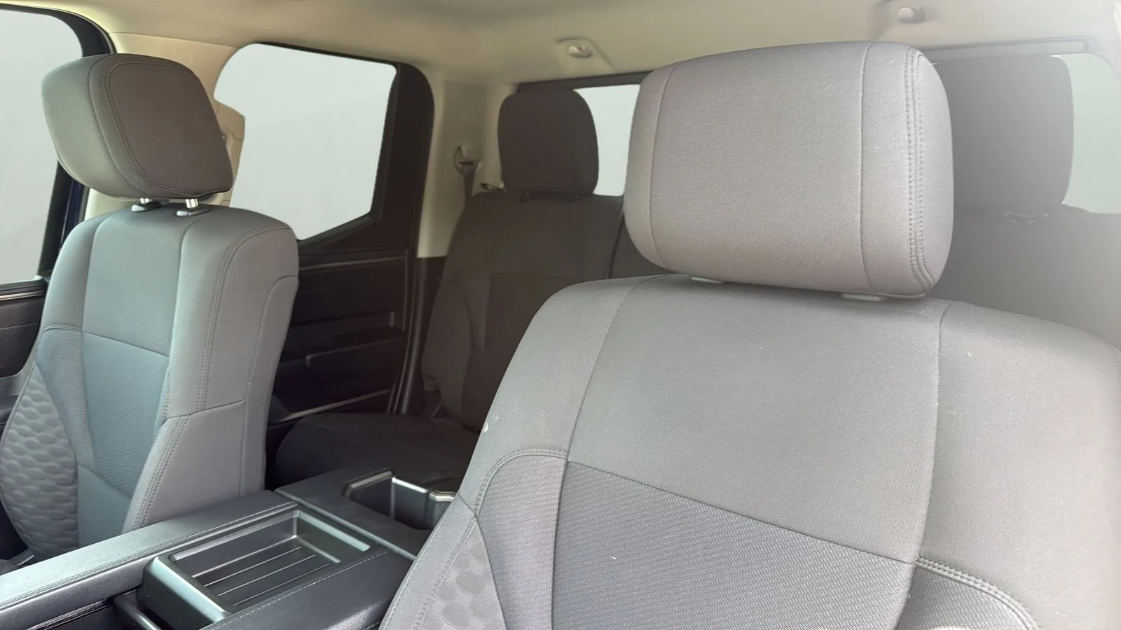 Toyota Tundra photo 9