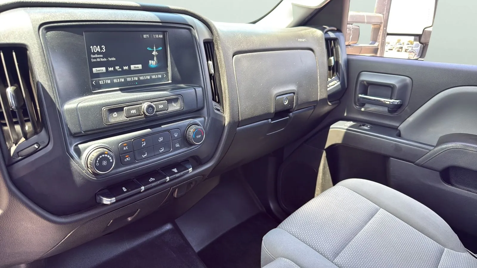 GMC Sierra photo 16