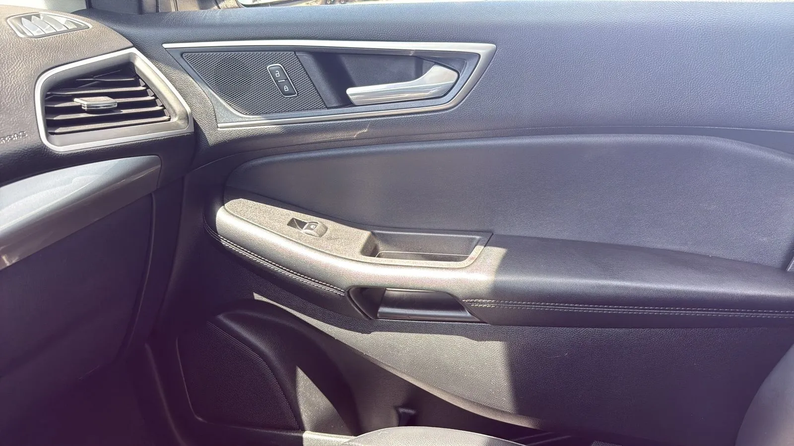 Ford Edge photo 22