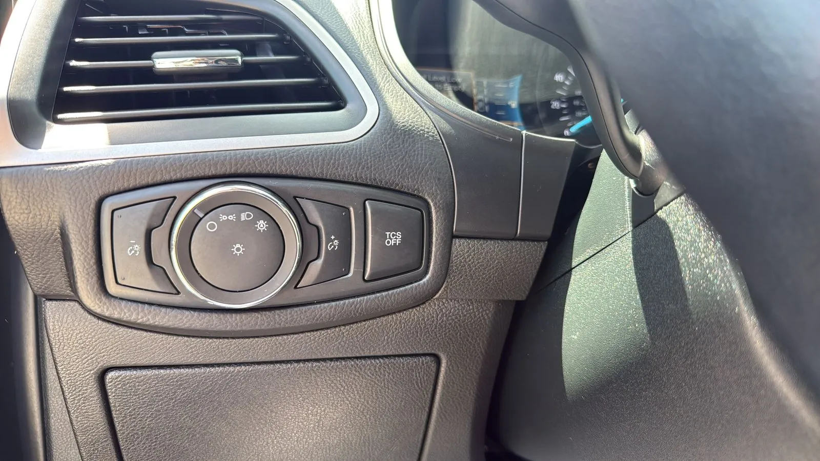 Ford Edge photo 17