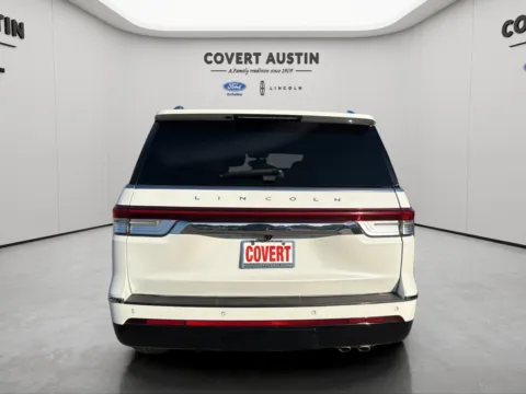 More photos of 2024 Lincoln Navigator Reserve at Covert Ford Lincoln, TX