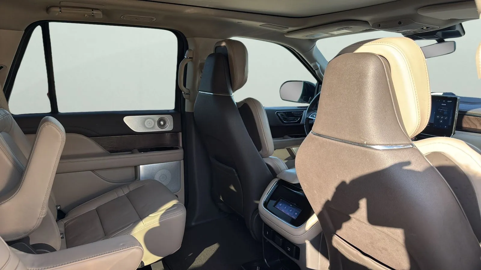 Lincoln Navigator photo 28