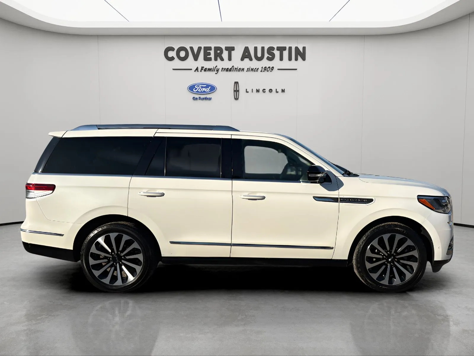 Lincoln Navigator photo 6