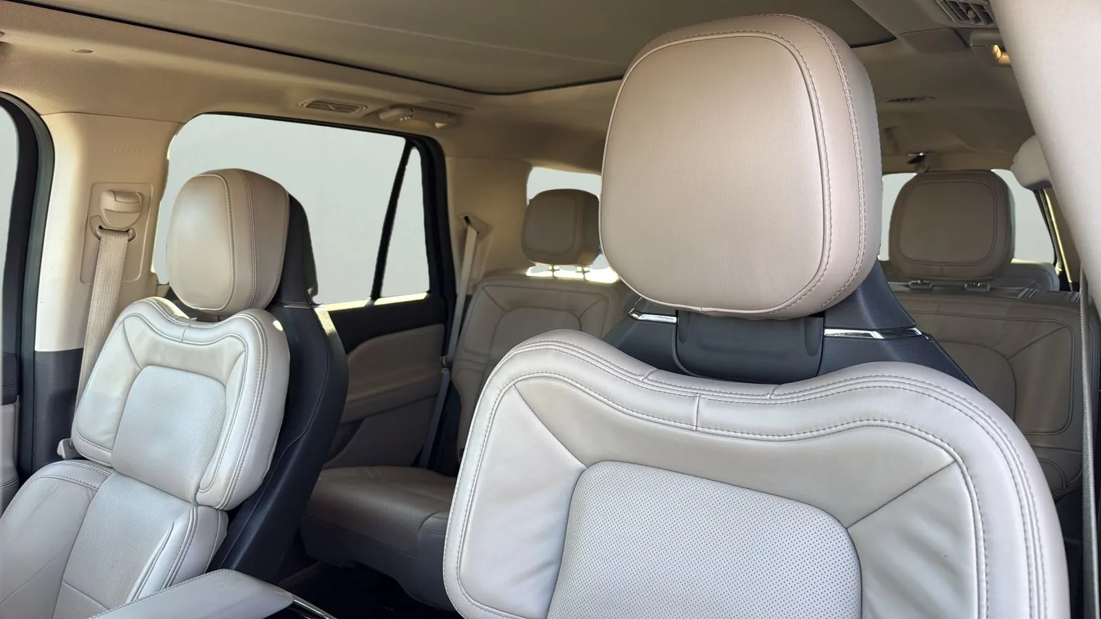 Lincoln Navigator photo 9
