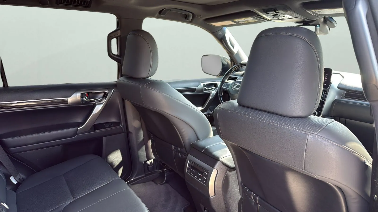 Lexus GX photo 28