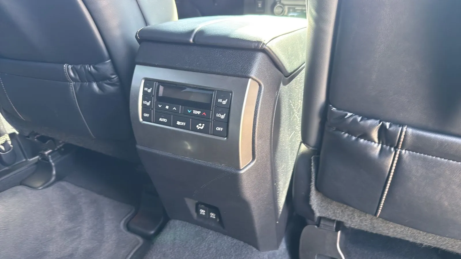 Lexus GX photo 27