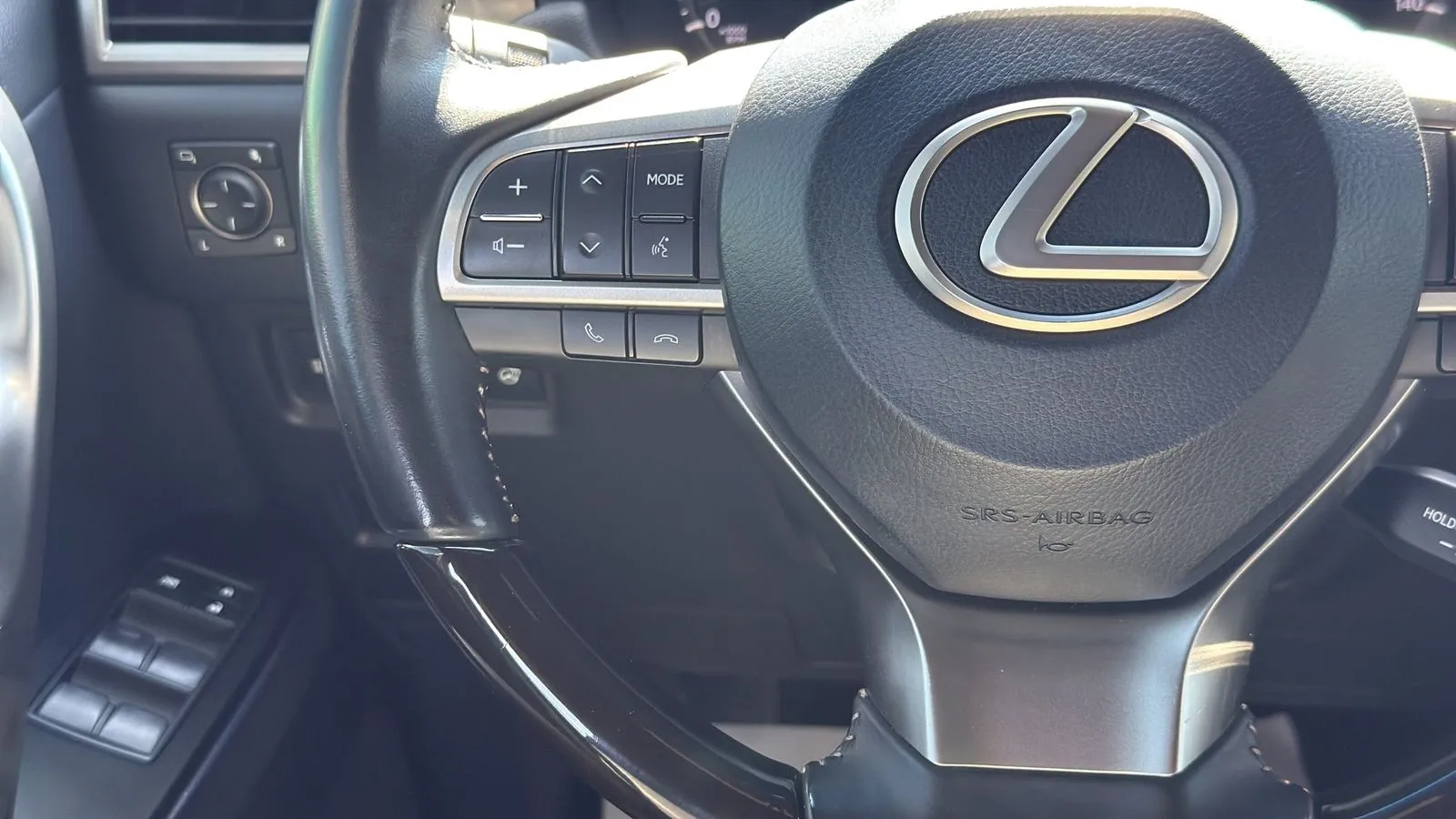 Lexus GX photo 16