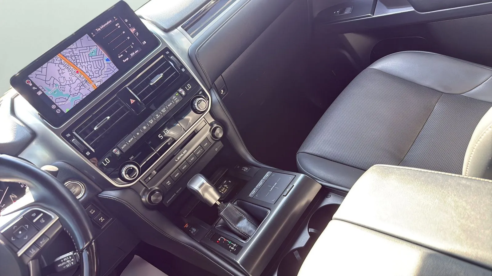 Lexus GX photo 20