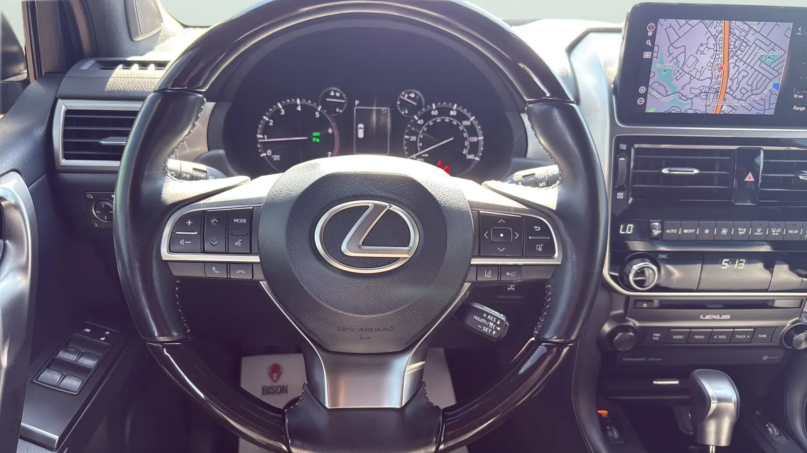 Lexus GX photo 14
