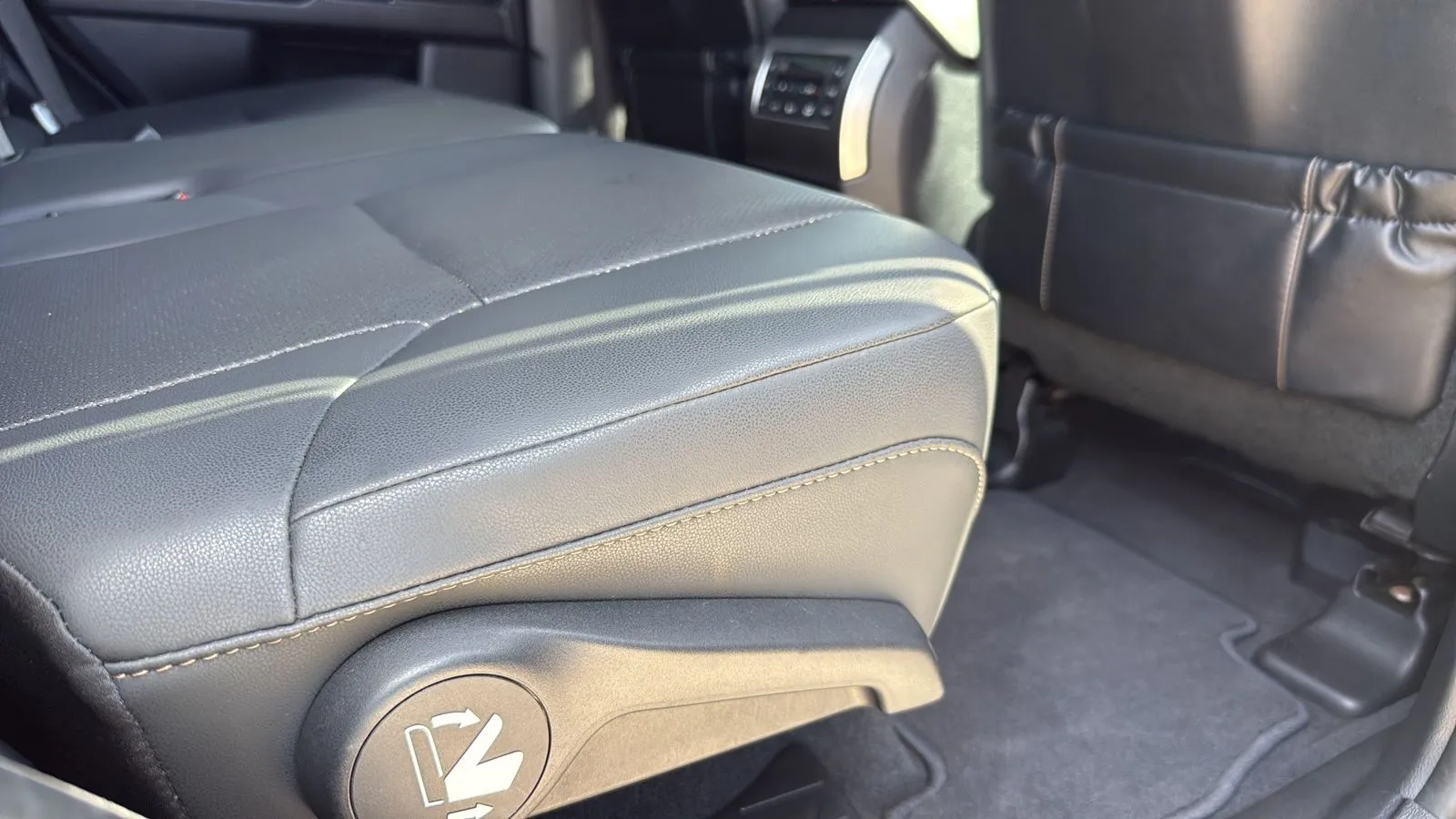 Lexus GX photo 26