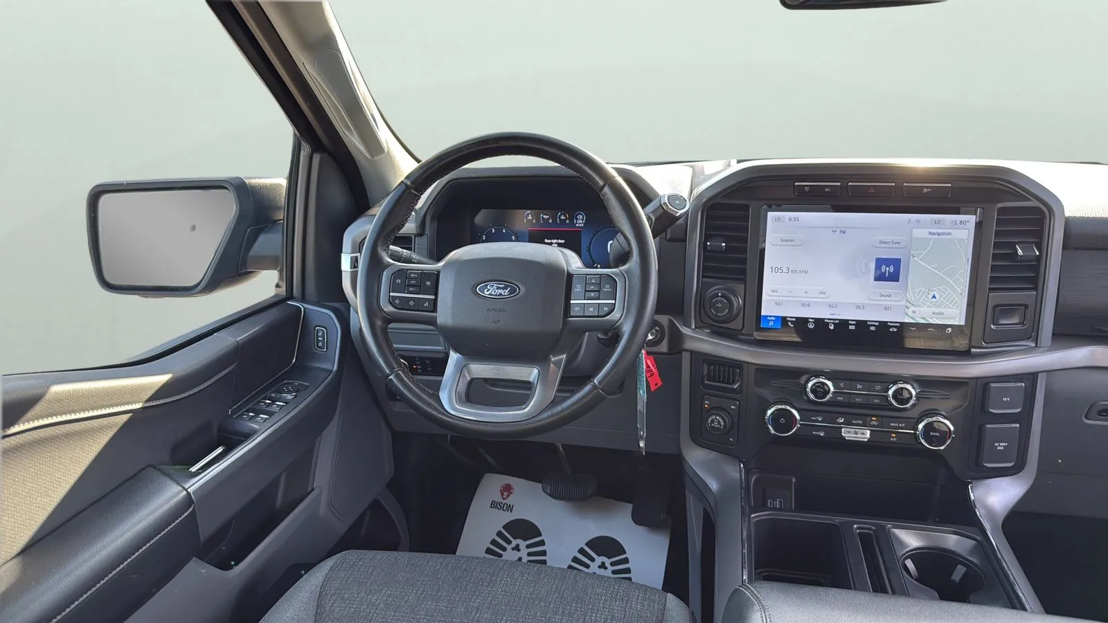 Ford F-150 photo 12