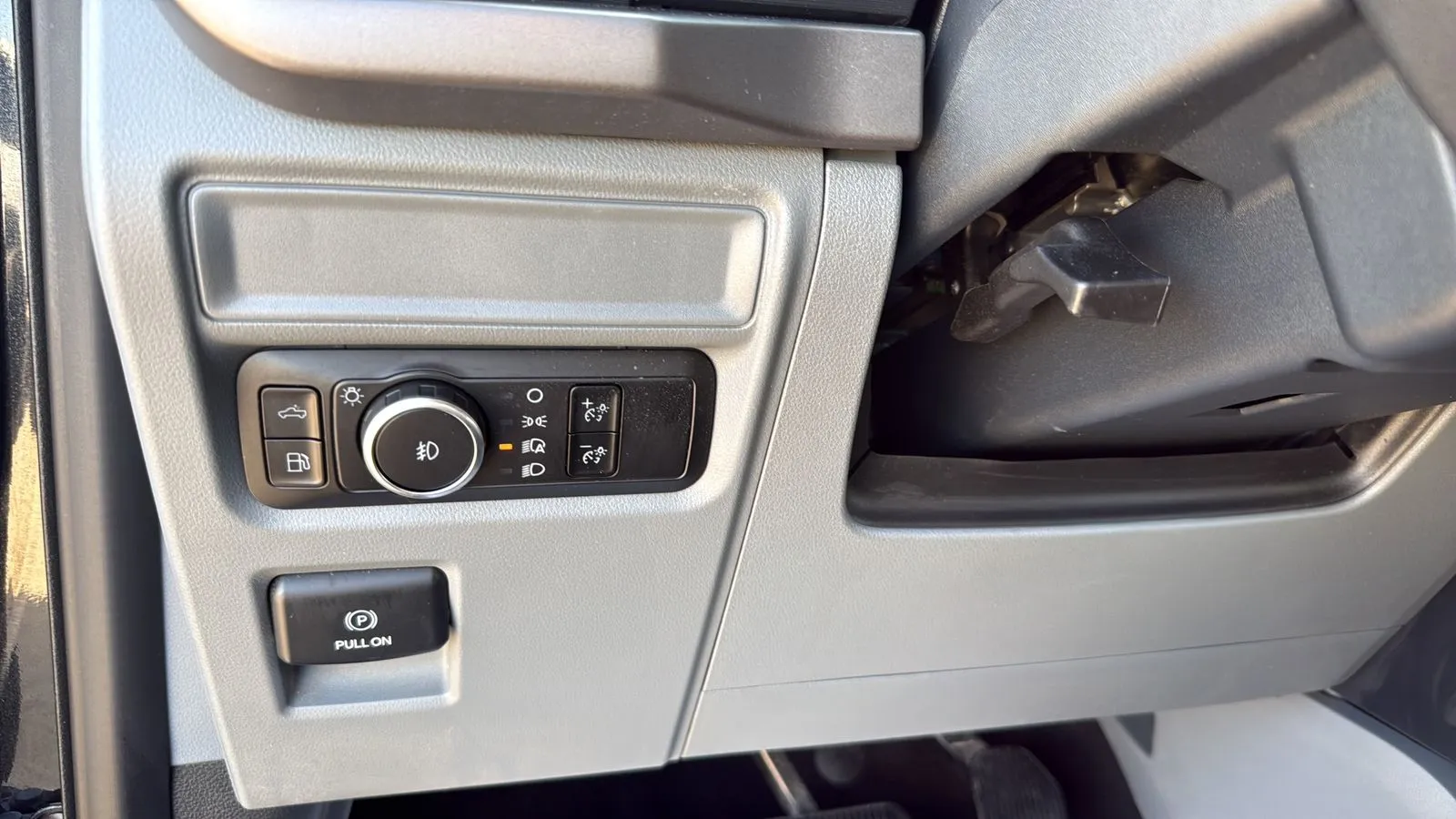 Ford F-150 photo 17