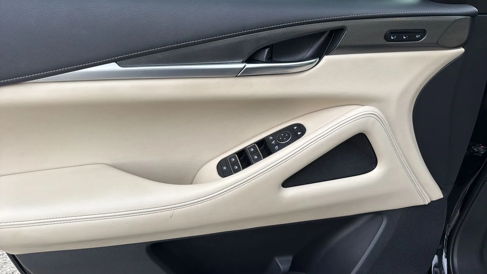 Infiniti QX60 photo 9