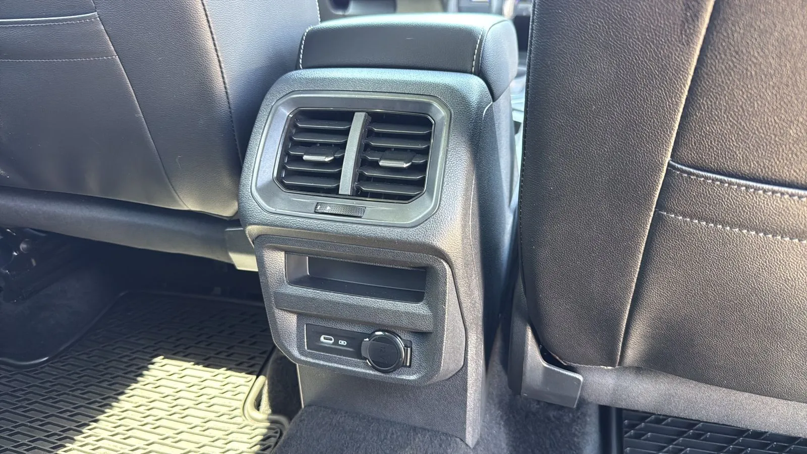 Volkswagen Tiguan photo 27