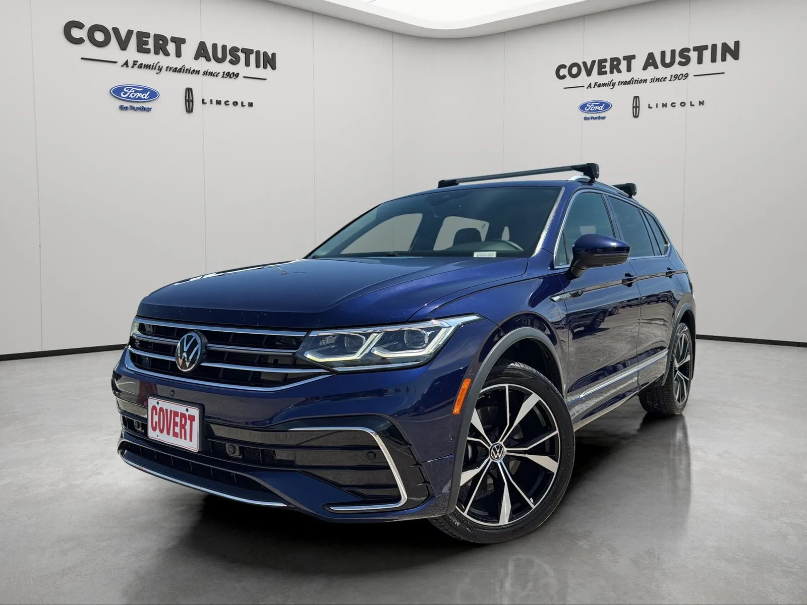 Blue 2024 Volkswagen Tiguan 2.0T SEL R-Line for sale in Austin, TX