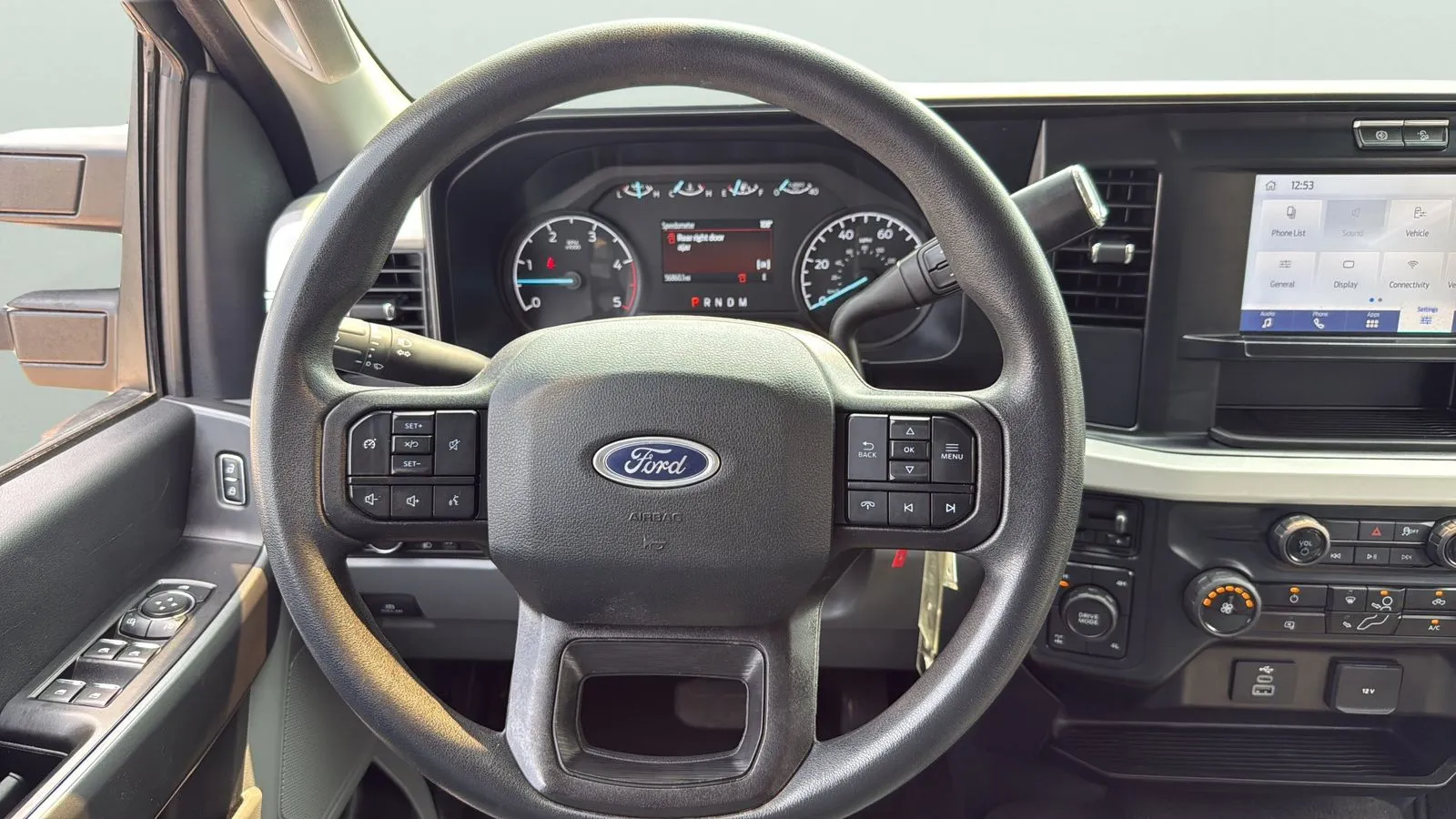 Ford F-250SD photo 13