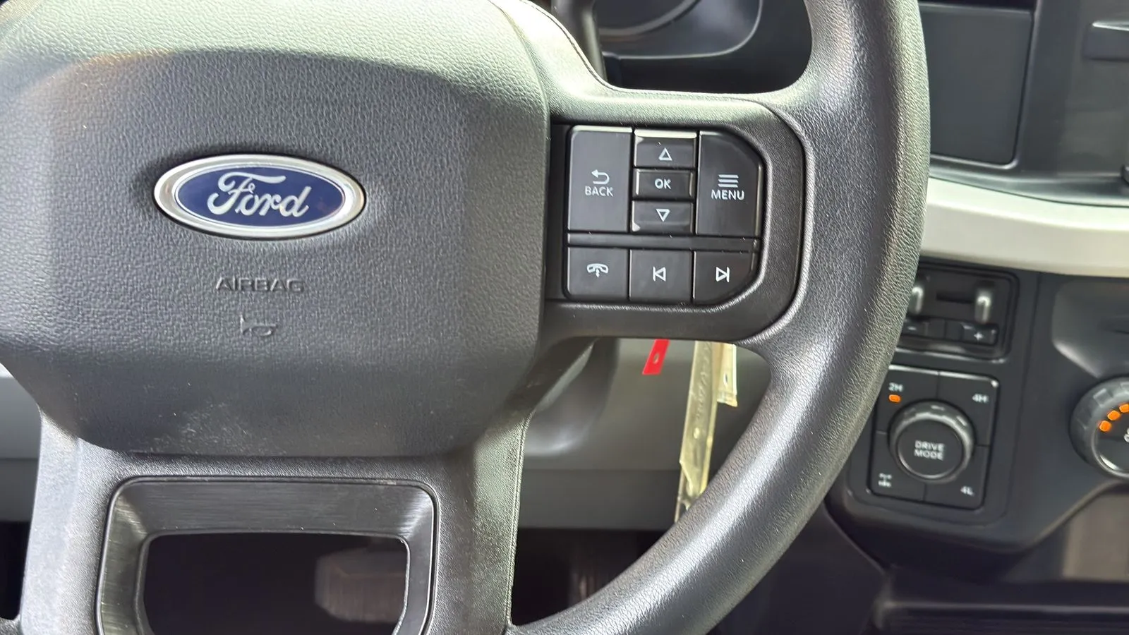Ford F-250SD photo 14