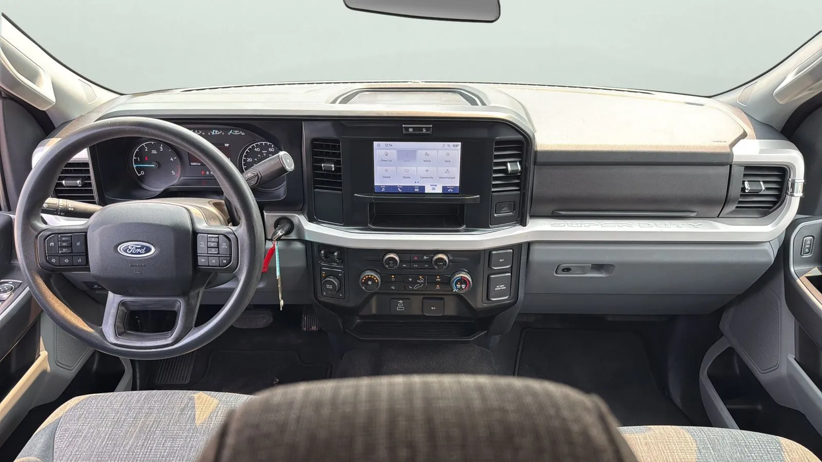 Ford F-250SD photo 20
