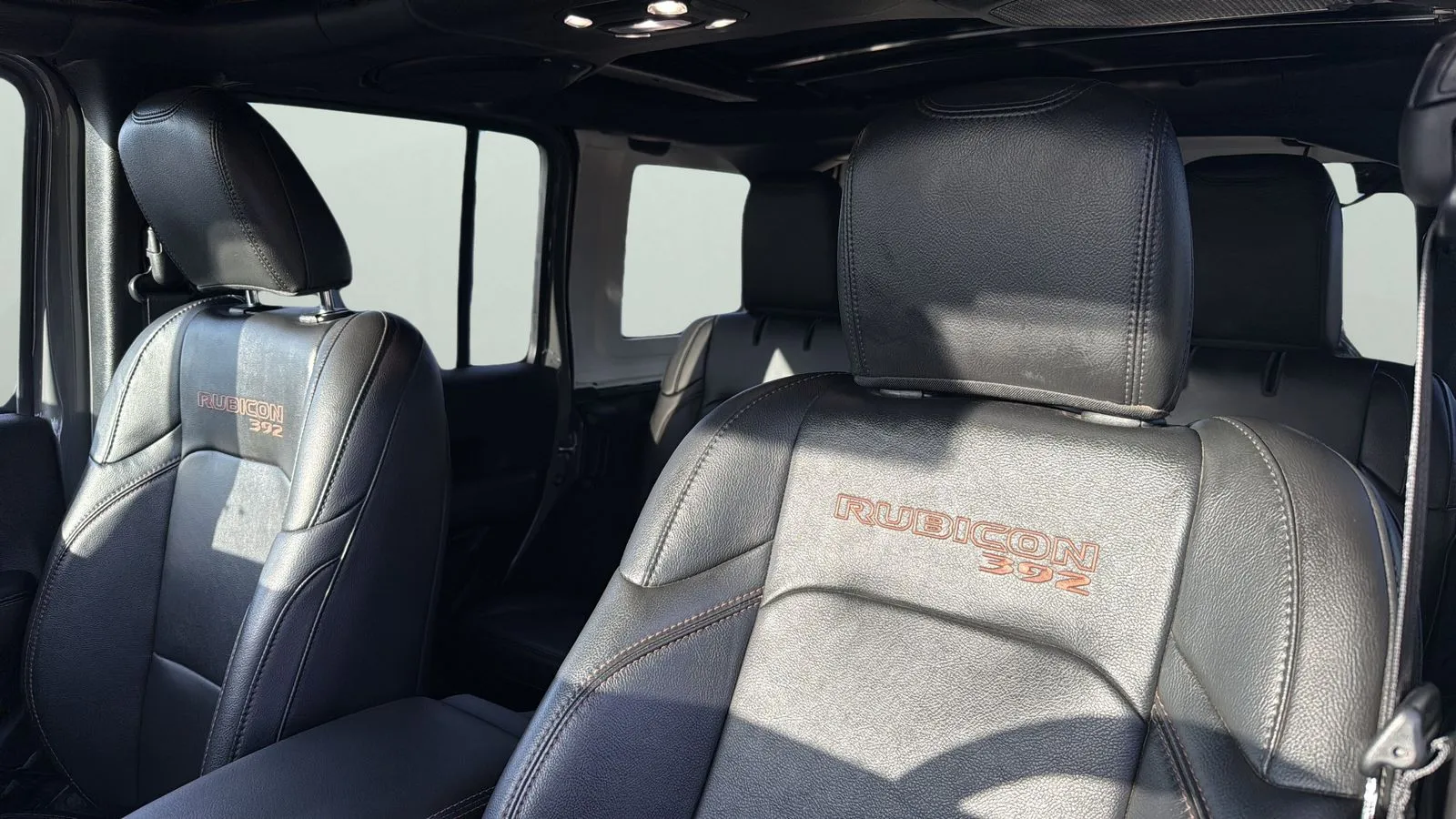 Jeep Wrangler photo 9