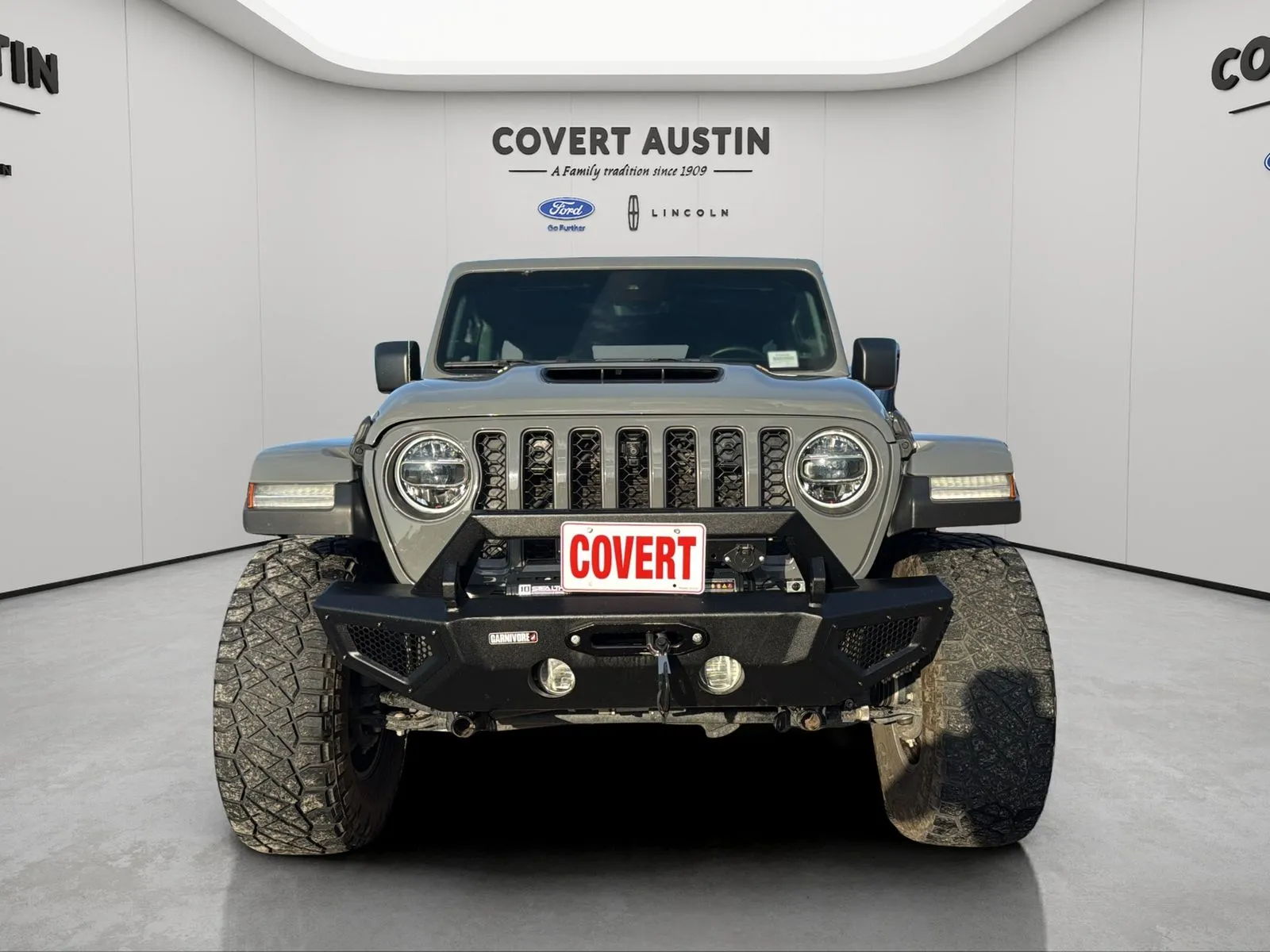 Jeep Wrangler photo 8