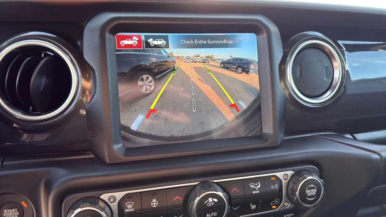 Jeep Wrangler photo 18