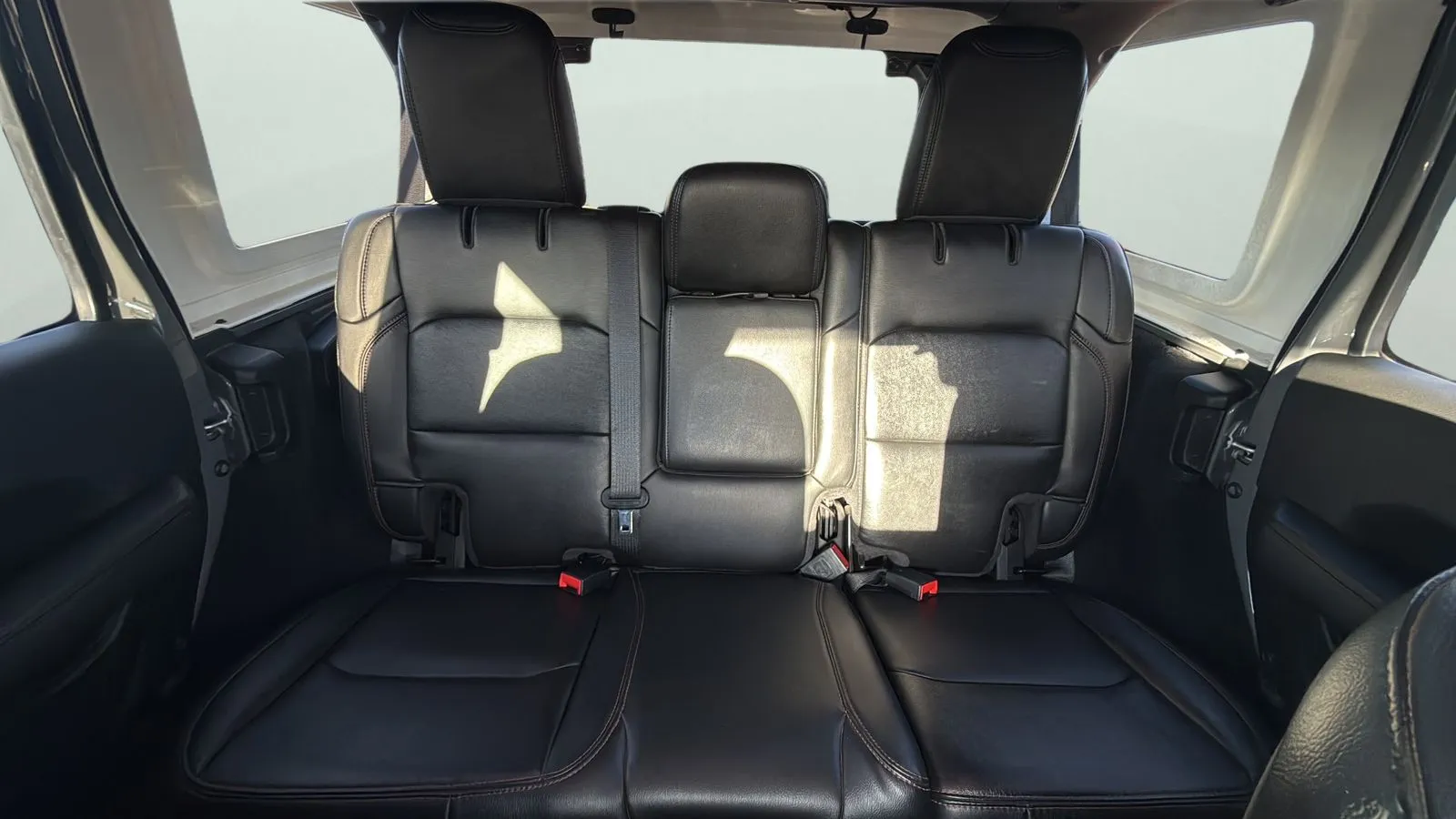 Jeep Wrangler photo 25
