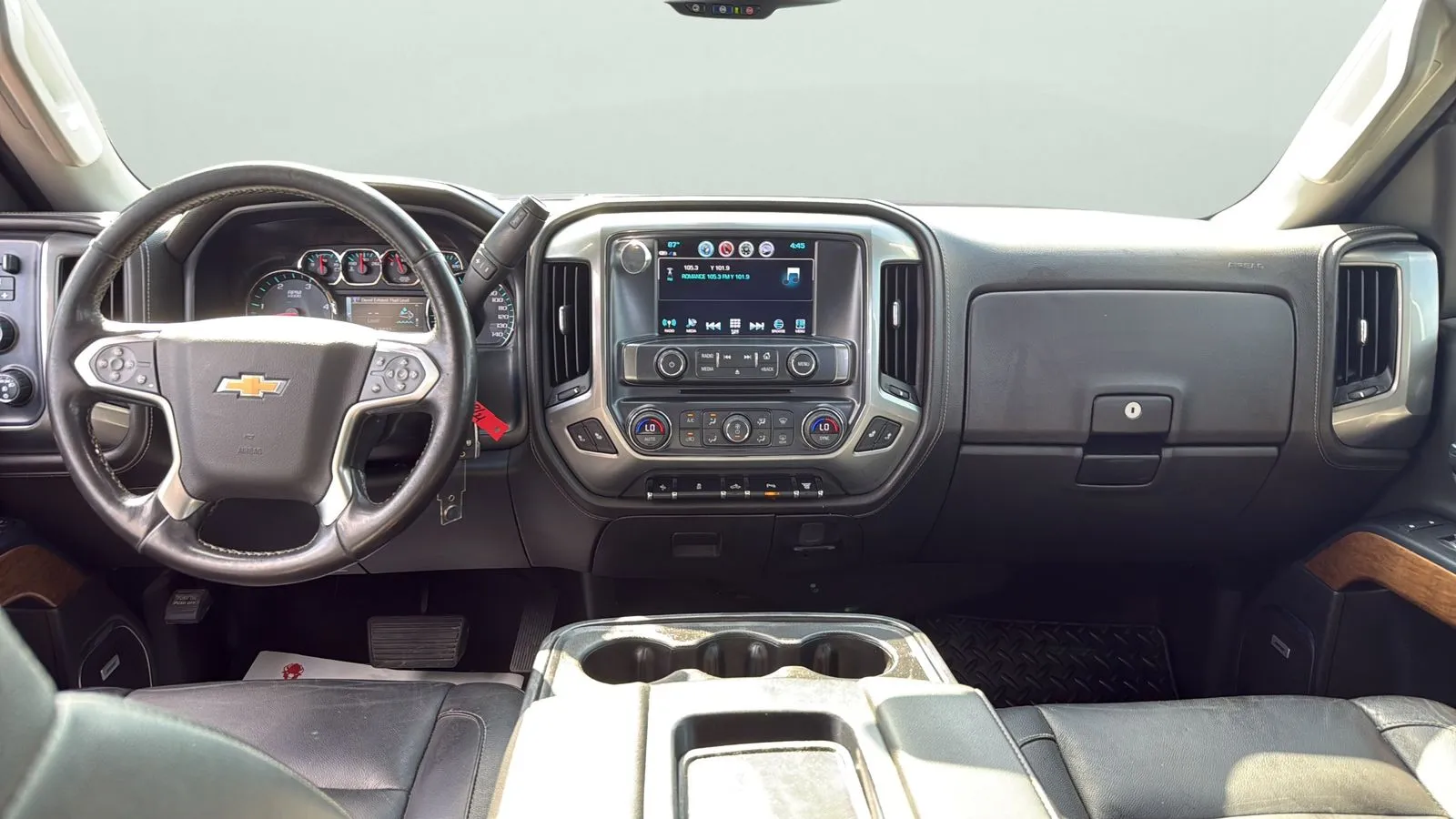Chevrolet Silverado photo 18