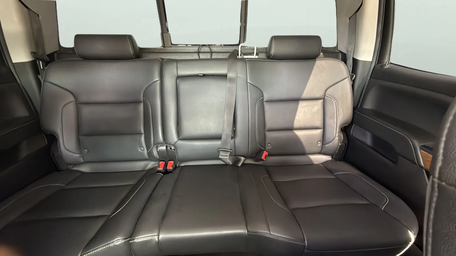 Chevrolet Silverado photo 21