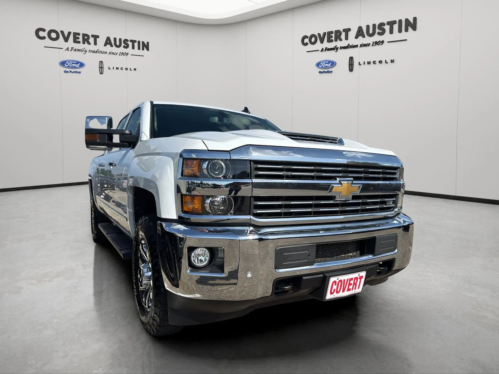 Chevrolet Silverado photo 4