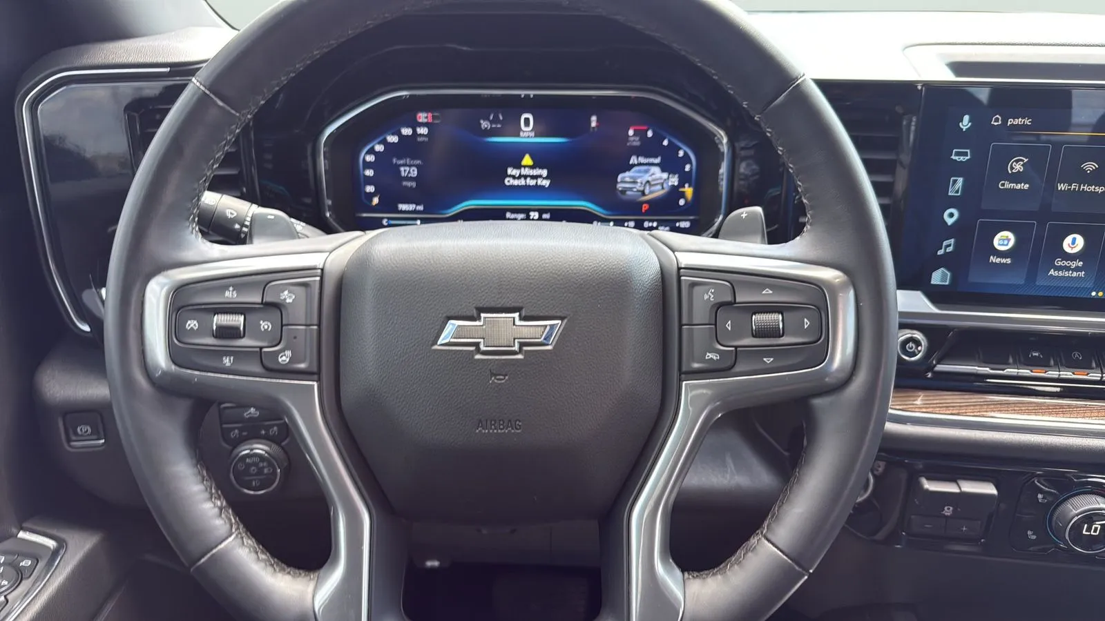 Chevrolet Silverado photo 14