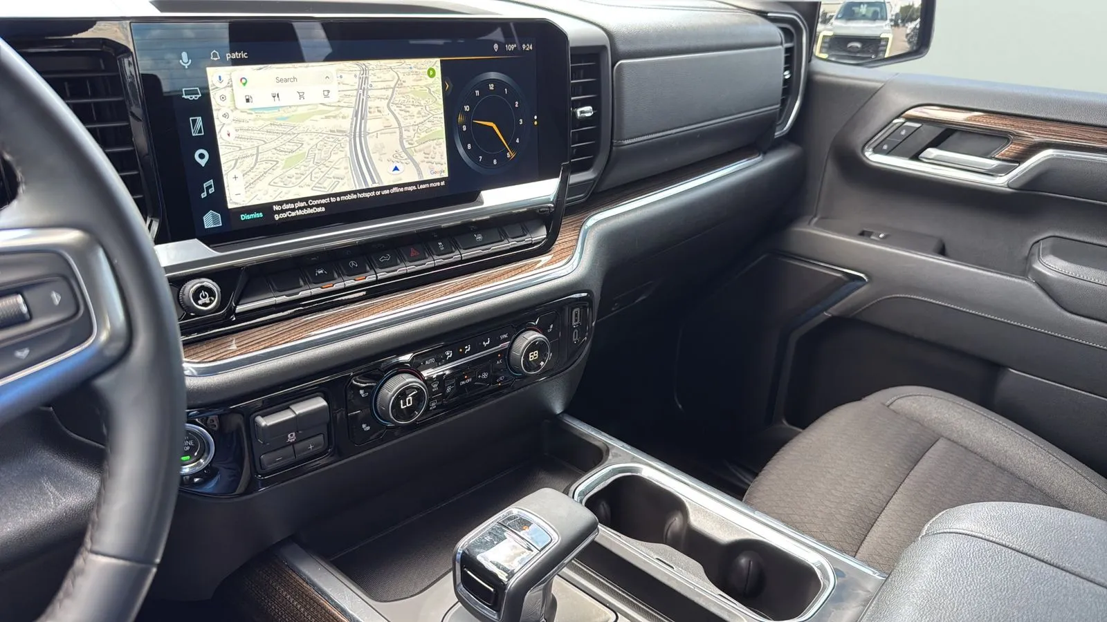 Chevrolet Silverado photo 19