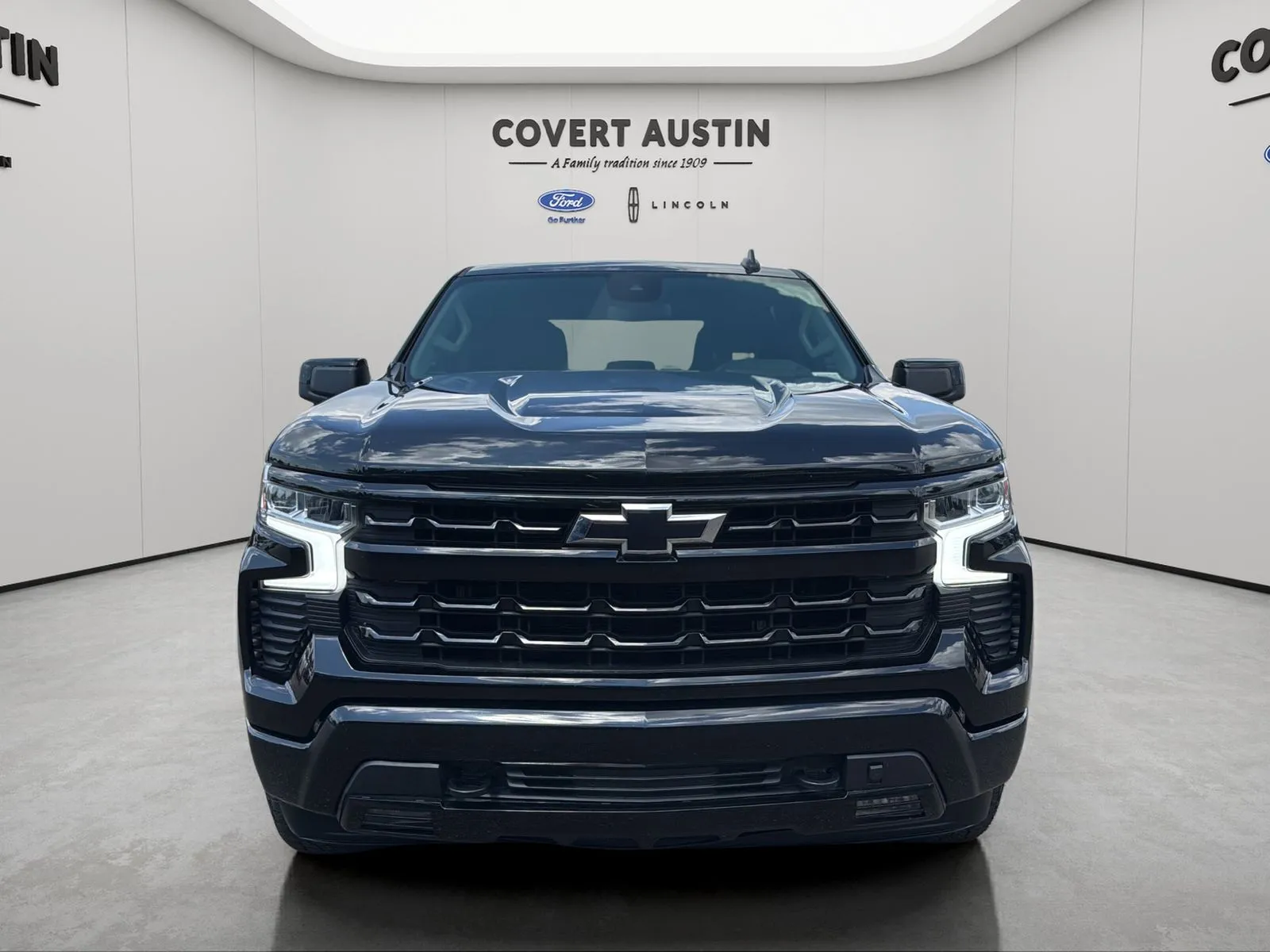 Chevrolet Silverado photo 8