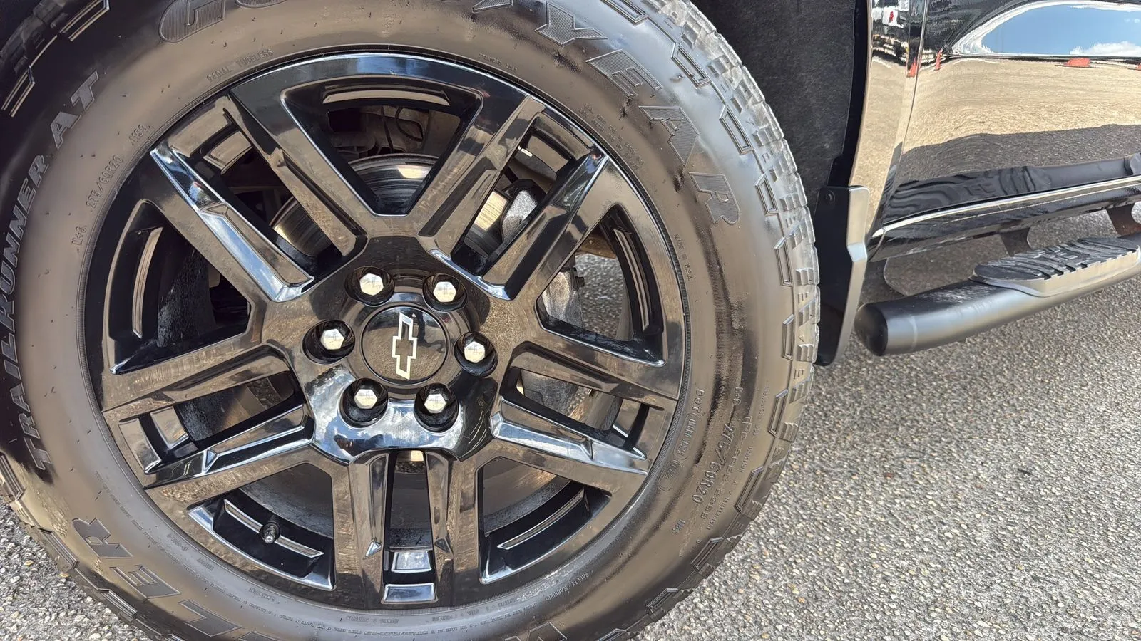 Chevrolet Silverado photo 29