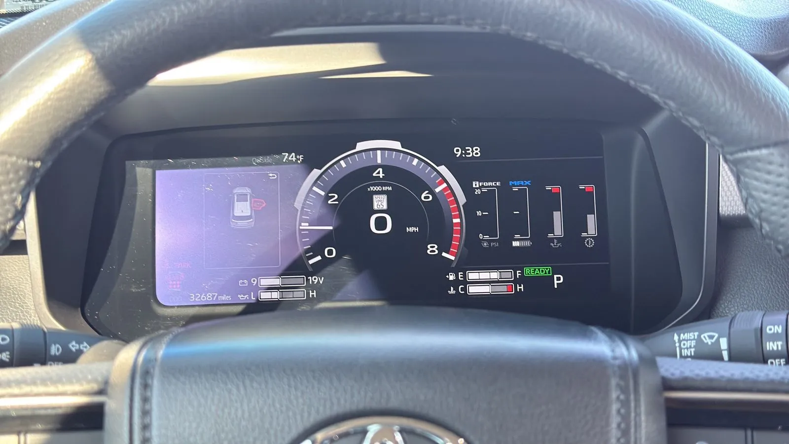 Toyota Sequoia photo 13