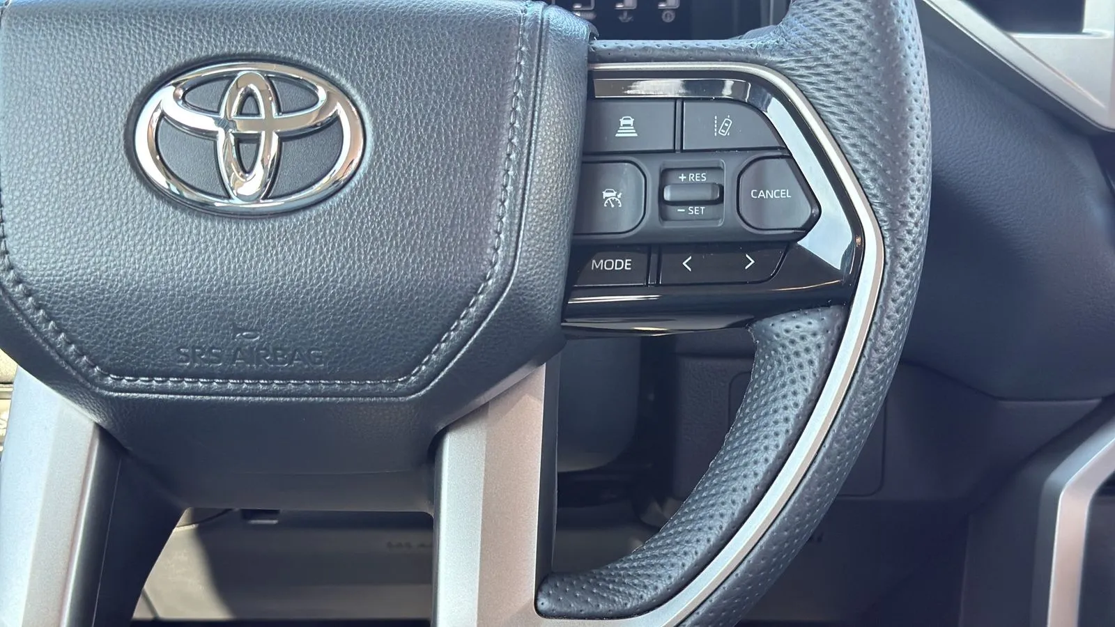 Toyota Sequoia photo 15