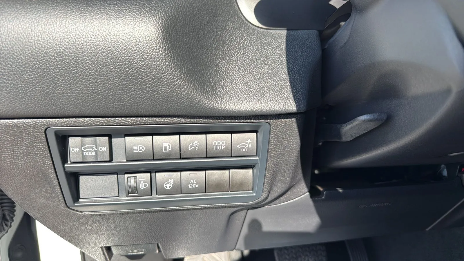 Toyota Sequoia photo 17