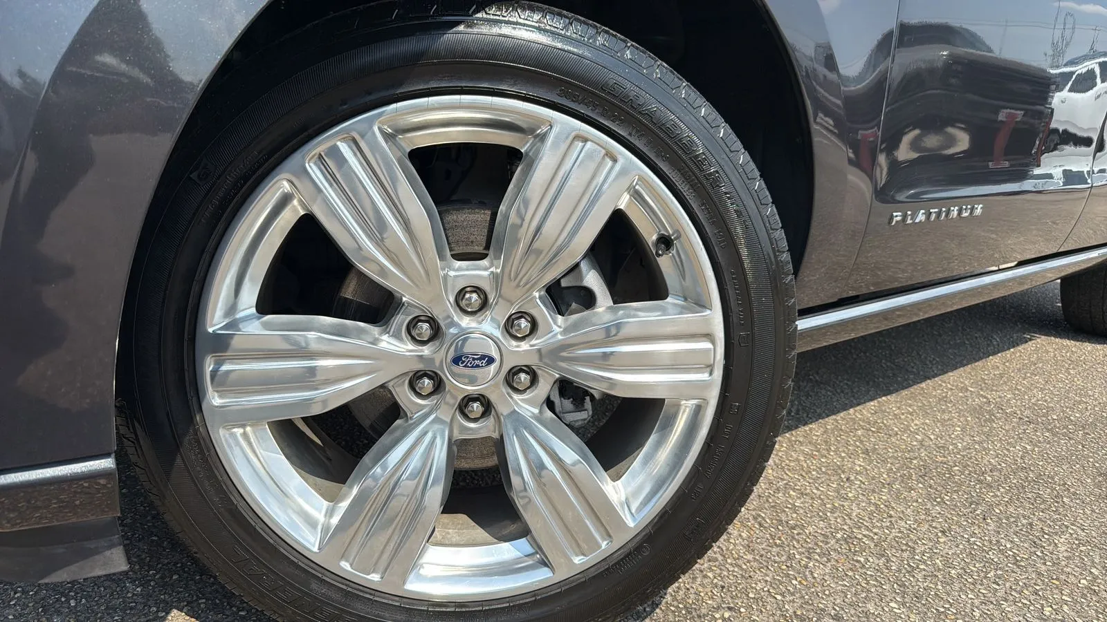 Ford Expedition photo 29