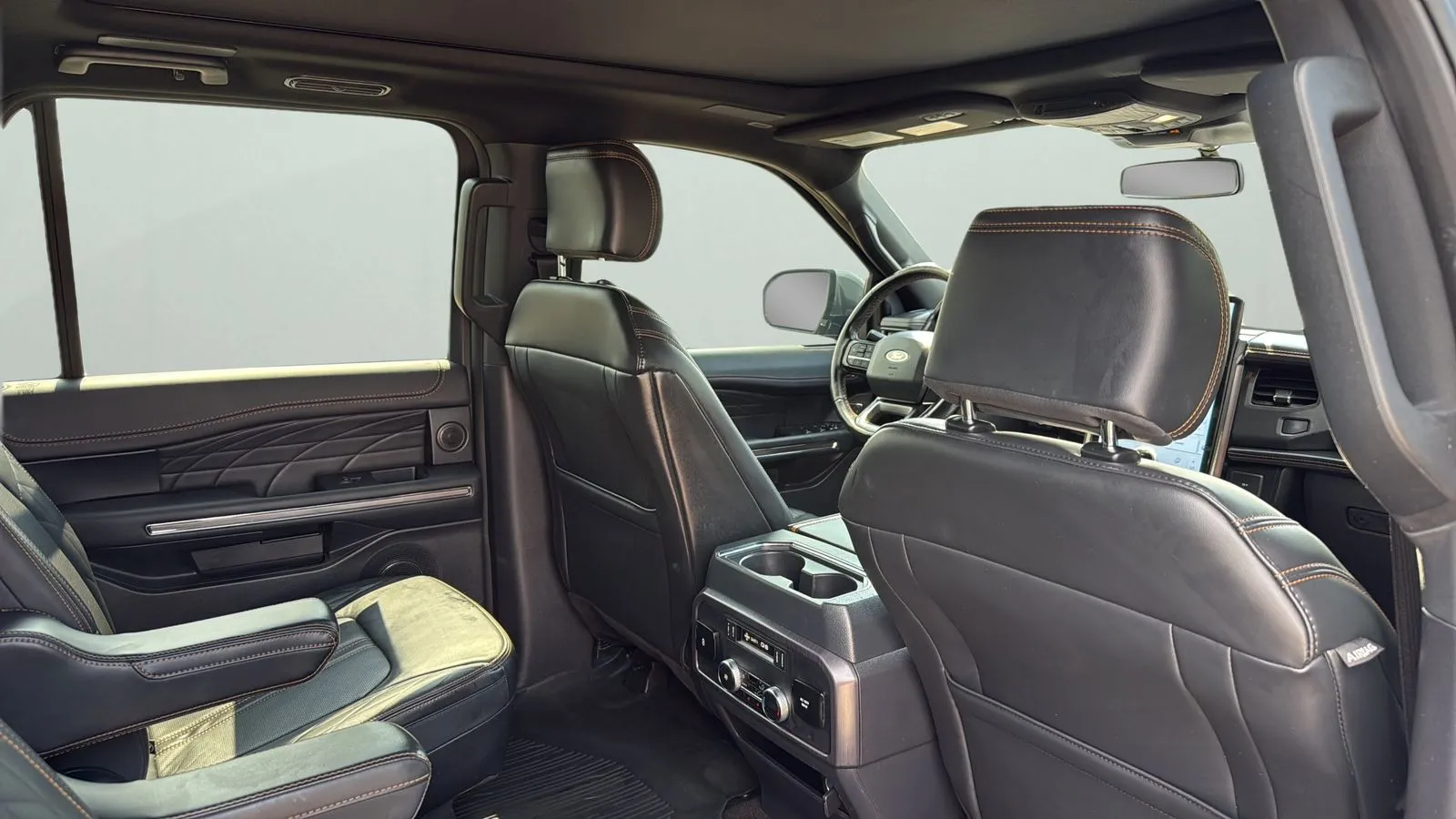 Ford Expedition photo 28