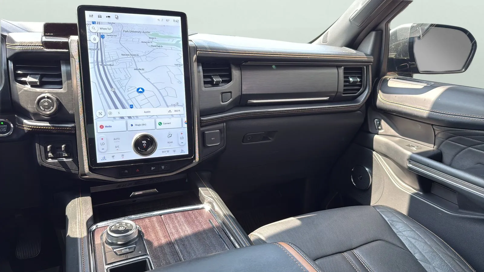 Ford Expedition photo 19