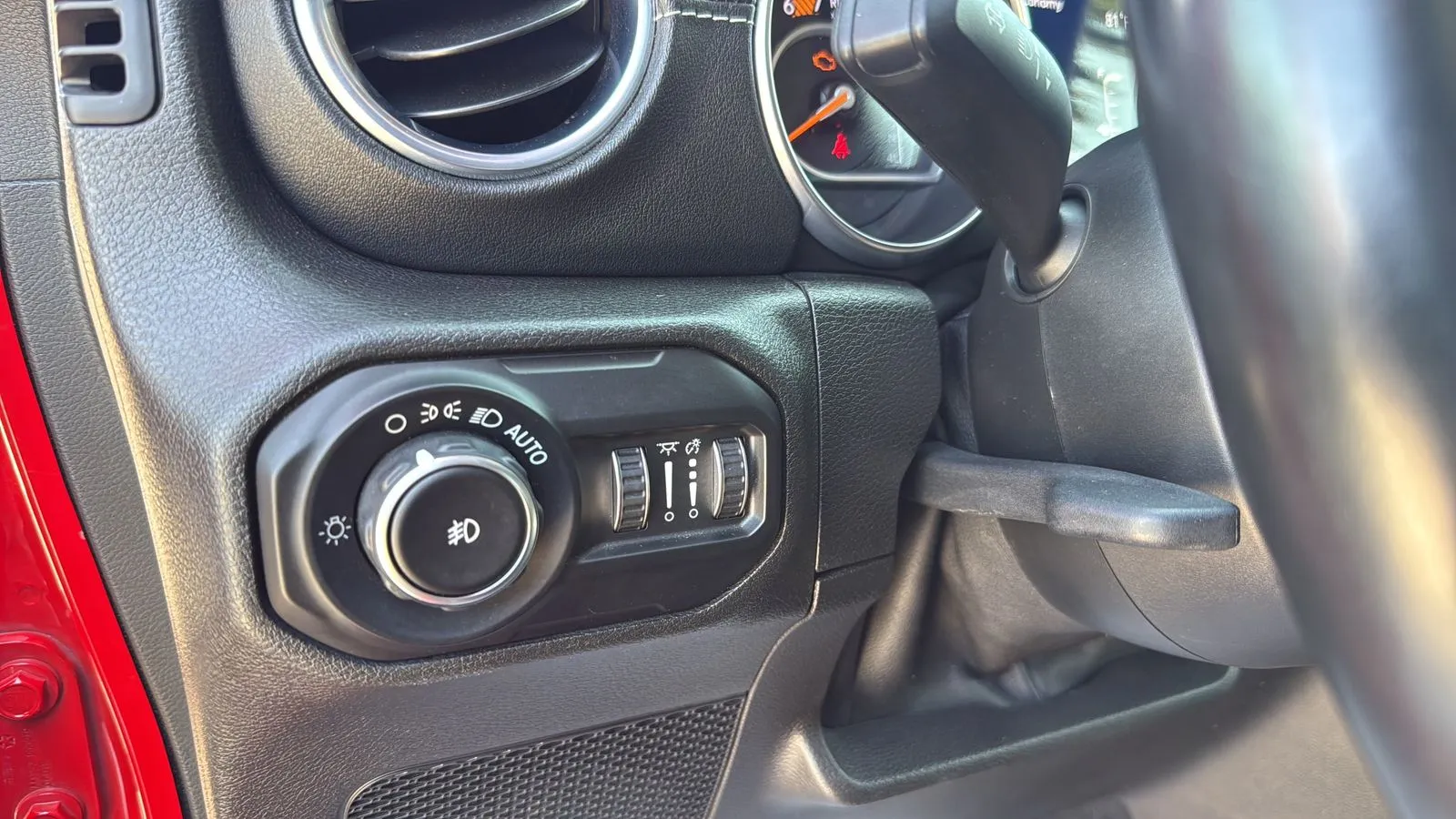 Jeep Wrangler photo 17