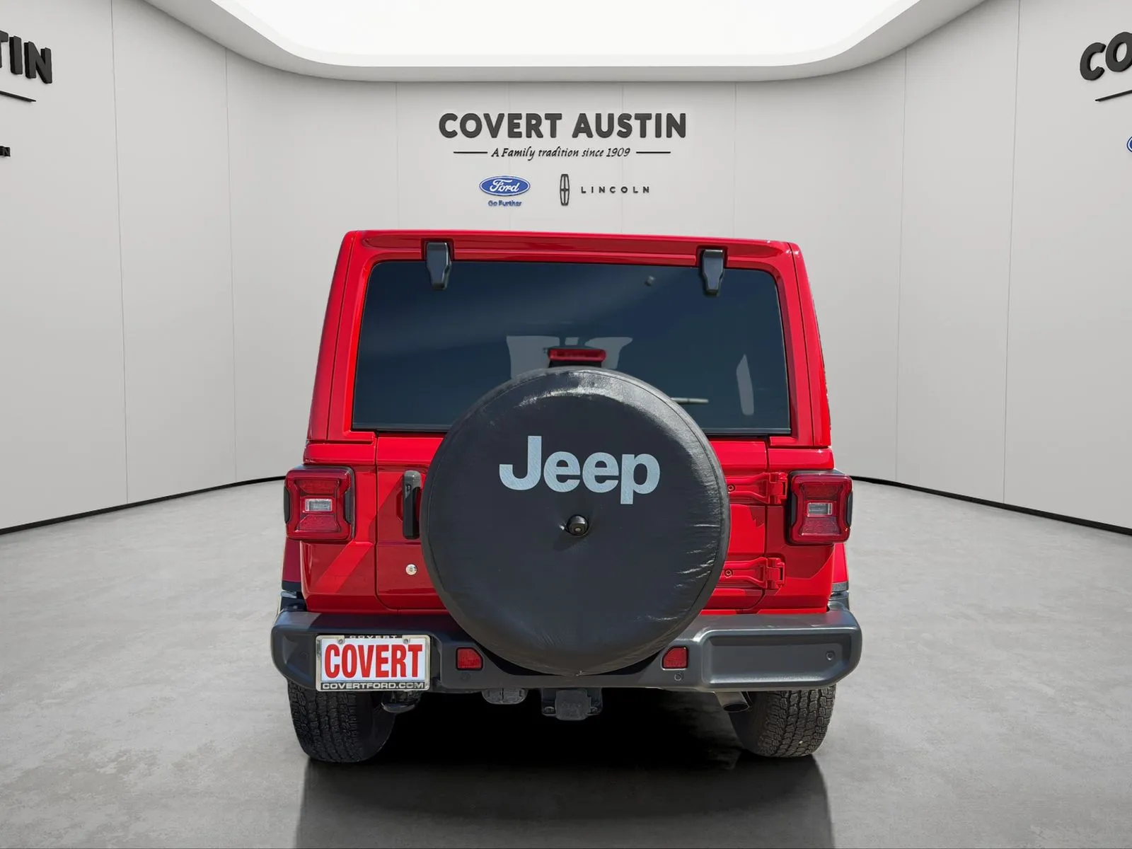 Jeep Wrangler photo 4