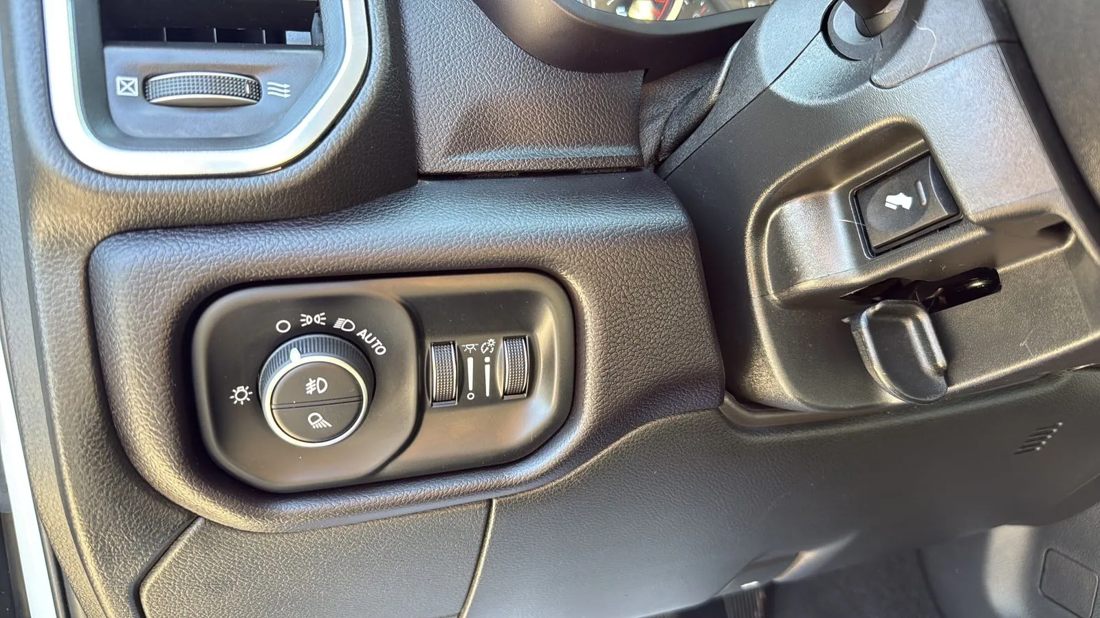 Ram 2500 photo 17
