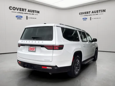 More photos of 2024 Jeep Wagoneer L Series II at Covert Ford Lincoln, TX