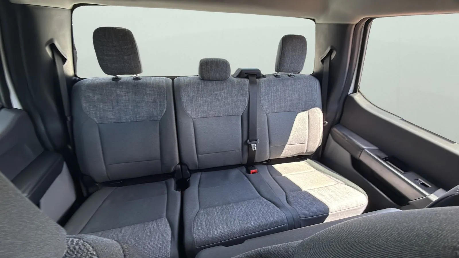 Ford F-250SD photo 25