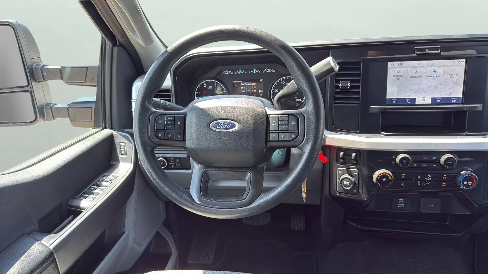 Ford F-250SD photo 12