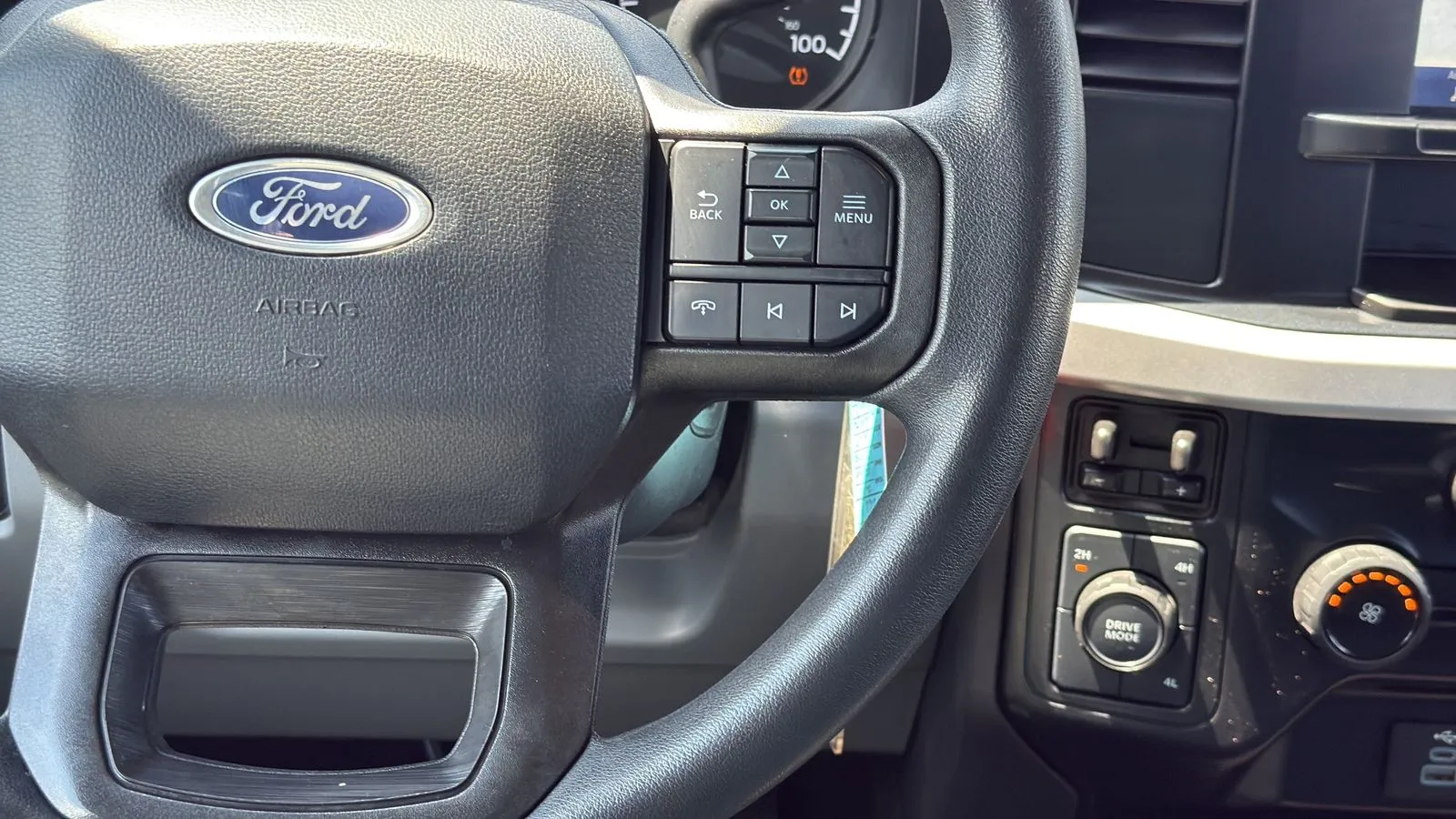 Ford F-250SD photo 15