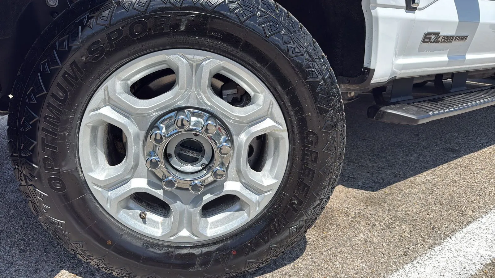 Ford F-250SD photo 28