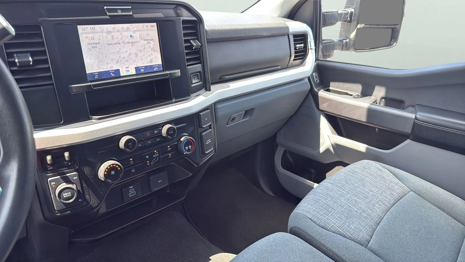 Ford F-250SD photo 19